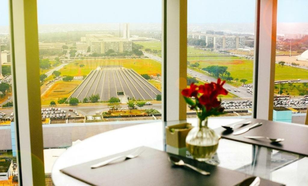 Ed Saint Moritz, Flat Com Garagem 02, Shn No Coracao De Brasilia Lägenhet Exteriör bild